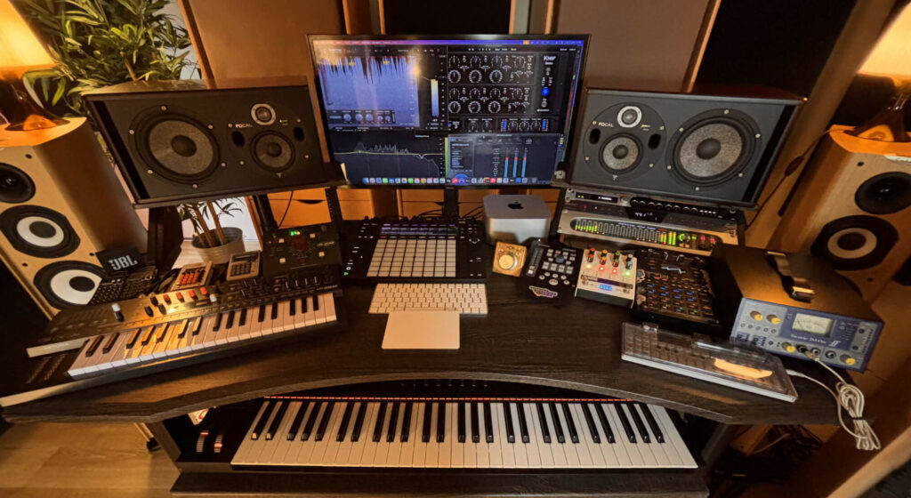 Cerky Studio - Control room 2 Cerky Studio - Control room 2